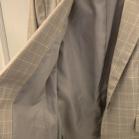 New York & Company stretch blazer. Gray with soft pink . Size 4 - Picture 10 of 11